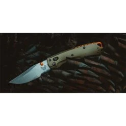 Couteau Benchmade Mini Taggedout G10 Vert -Le Couteau couteau benchmade mini taggedout g10 vert 4